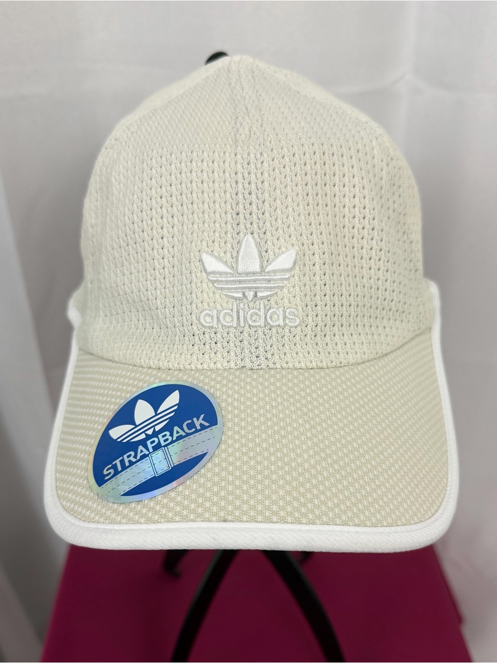adidas Men’s Cream Mesh Trefoil Strapback Precurve Cap with White Piping NWT